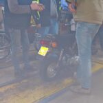 4 april de sleutelavond, soms met een grote plof en rook.